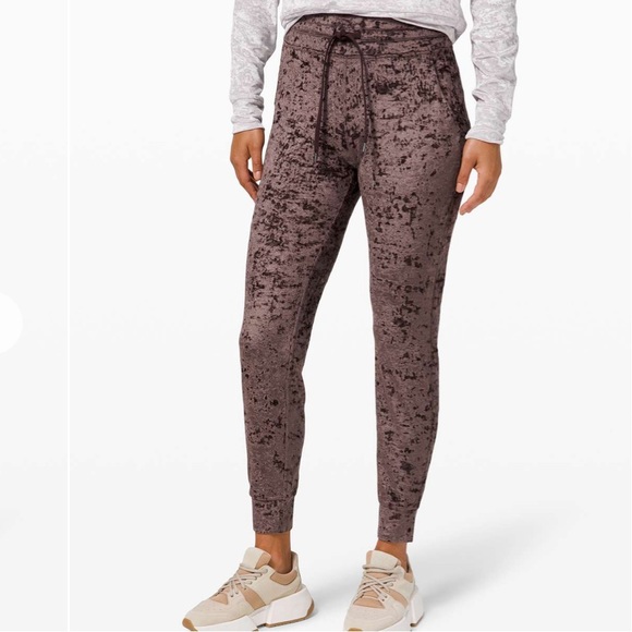 lululemon athletica Pants - Lululemon 2 ready to crush velvet joggers French press chocolate brown lounge